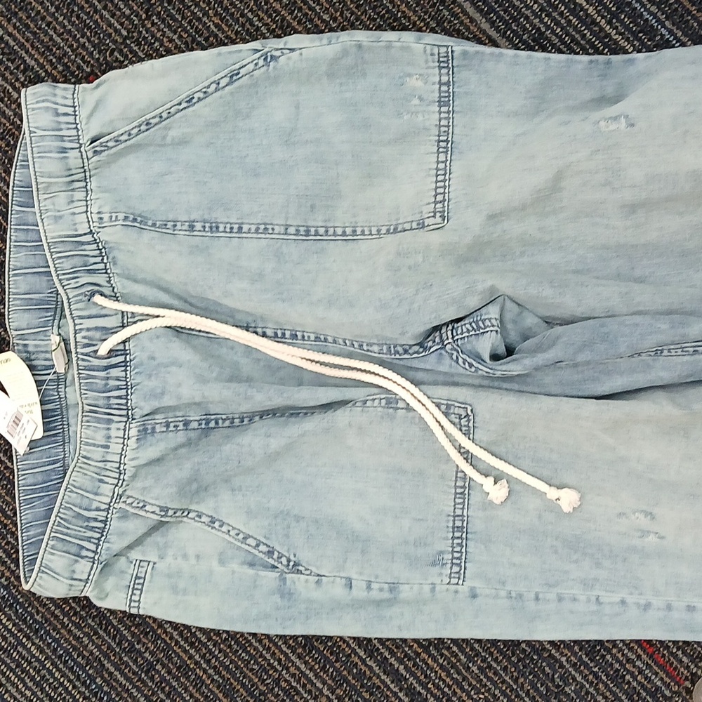 Nwt Aeropostale Highrise Wide Leg Cargo Jeans Medium - Picture 2 of 4